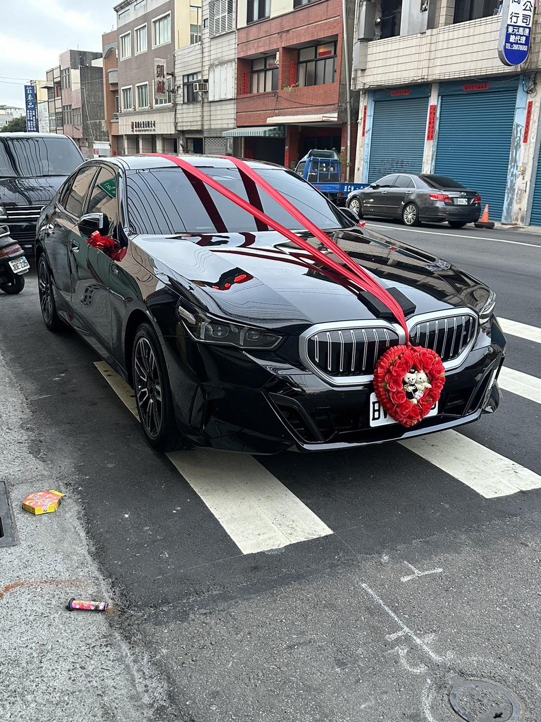 中部結婚禮車推薦-1司機服務經驗豐富 新人群推薦的服務團隊 在地台中新人結婚需要結婚禮車找  永愛幸福結婚禮車