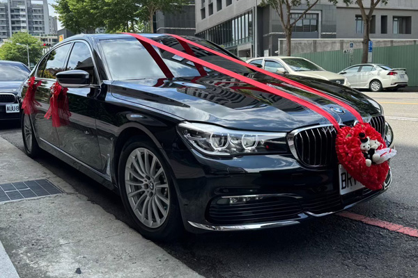 台中結婚禮車服務推薦-台中結婚禮車首選・中部新人一致推薦-永愛幸福結婚禮車